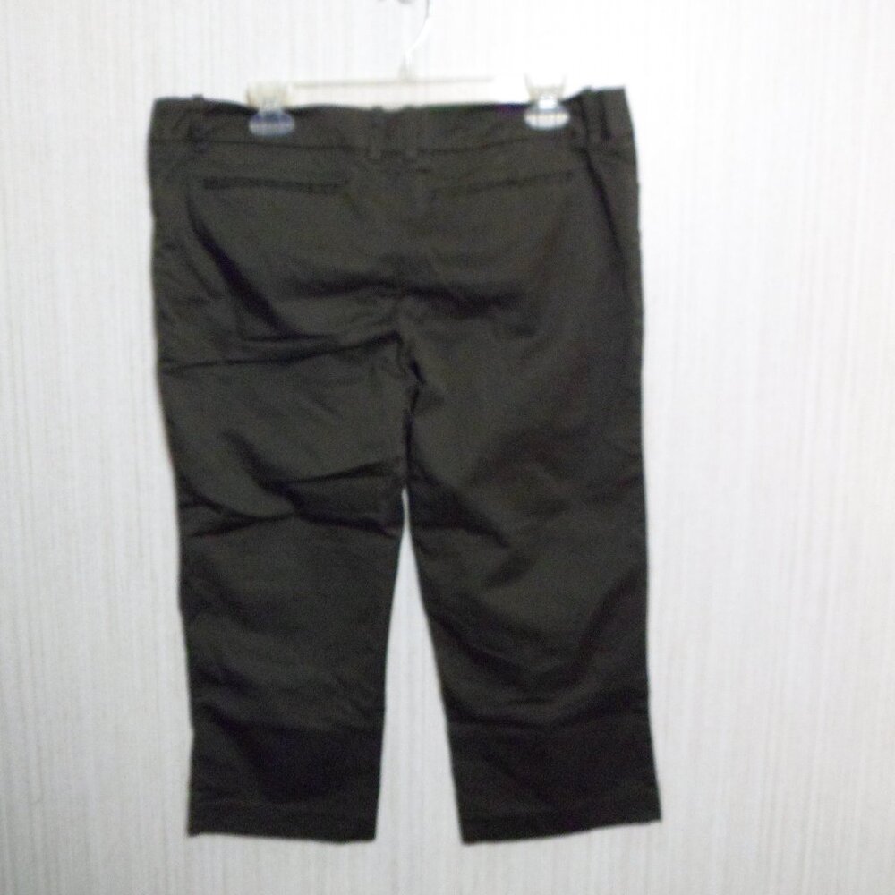 Mossimo Stretch Fit 3 Green Capri's Size 14